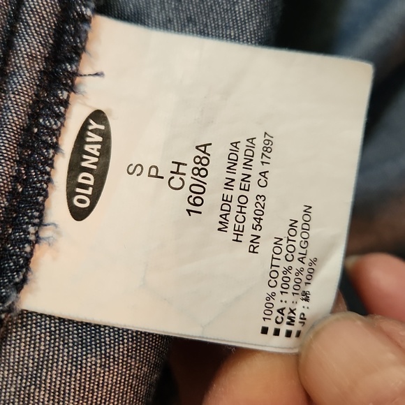 Old Navy "The Classic Shirt" Jean Shirt Size S/P - Picture 6 of 7